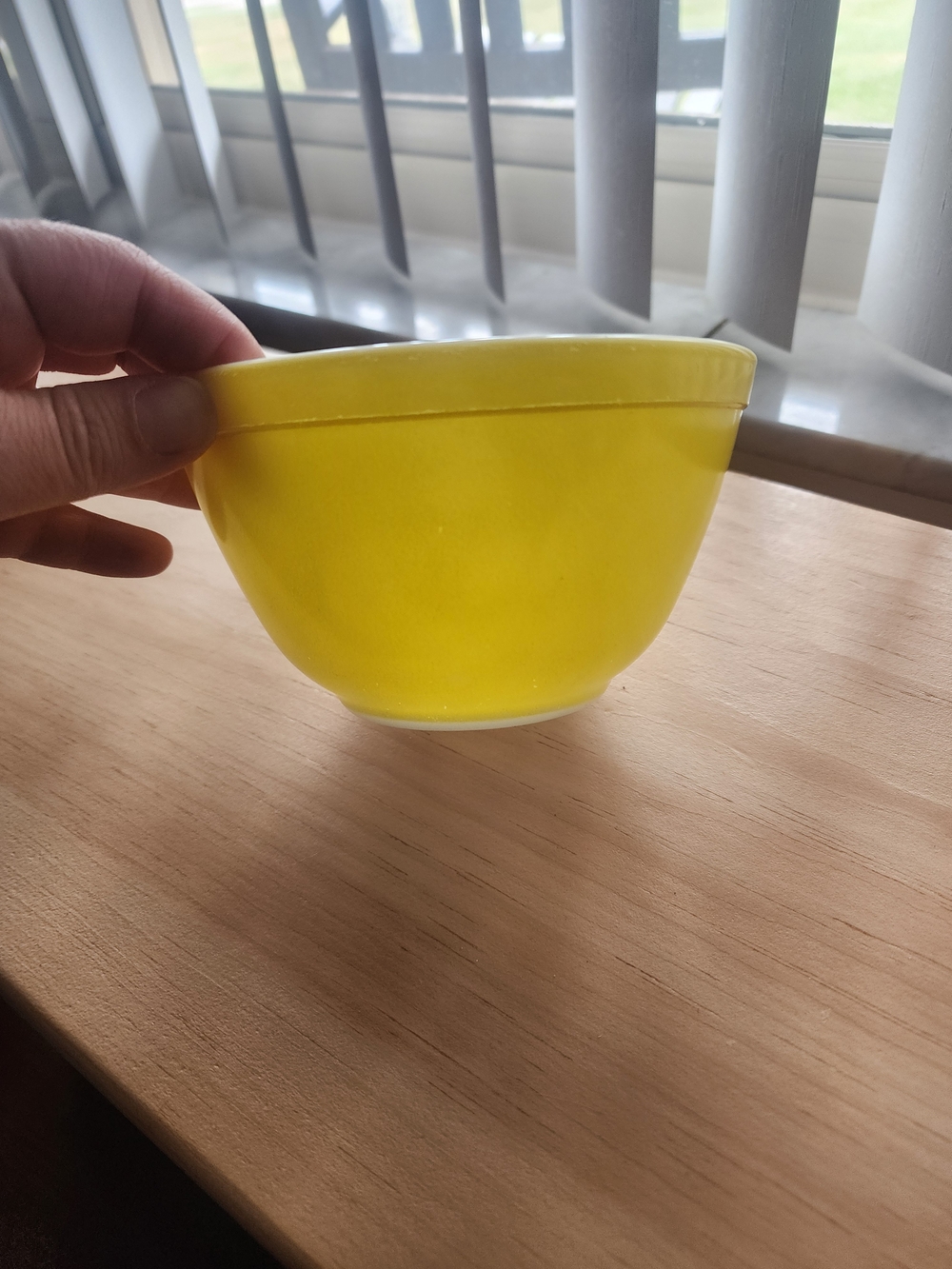 Vintage Yellow Pyrex 401 1 1/2 Pt Mixing Bowl